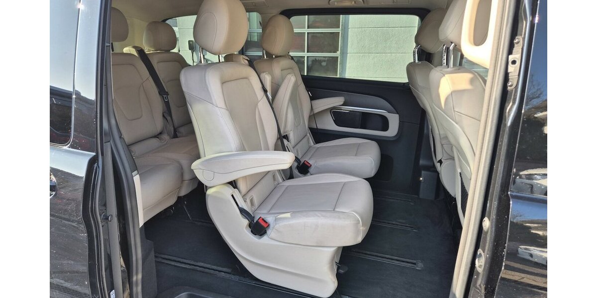 Mercedes-Benz V 300 d AVANTGARDE EDITION lang AMG Line Distronic 29.700 km 57.900 &euro; Rodgau 63110