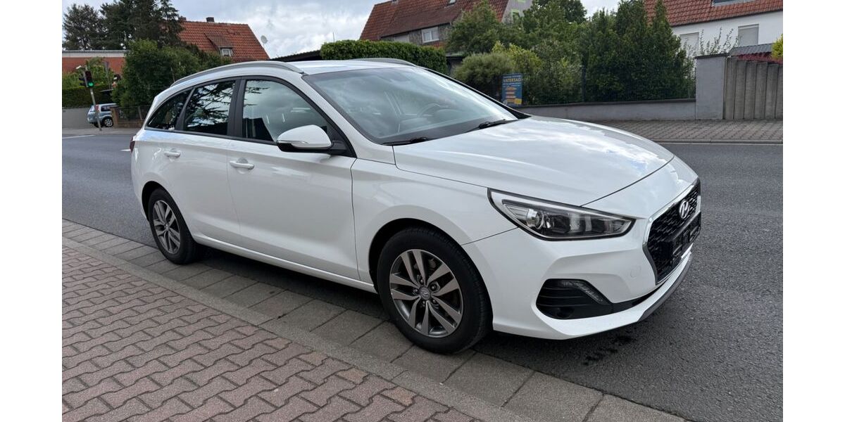 Hyundai i30 210.881 km 7.700 &euro; Rodgau 63110