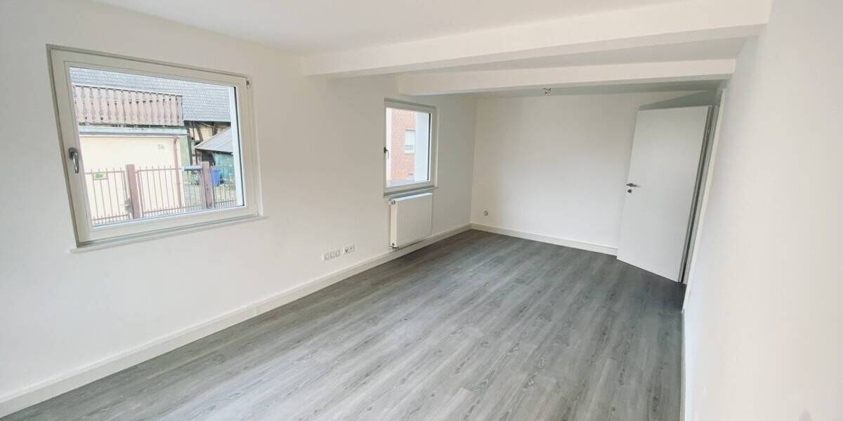 Einfamilienhaus Gründau / Niedergründau Niedergründau - 5 Zimmer, 100 m&sup2;, 1.100&euro; | Angebot:26105543
