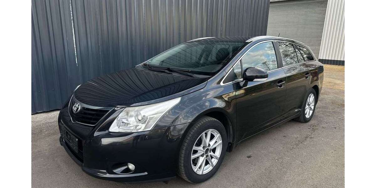 Toyota Avensis 223.800 km 5.100 &euro; Biebergemünd 63599