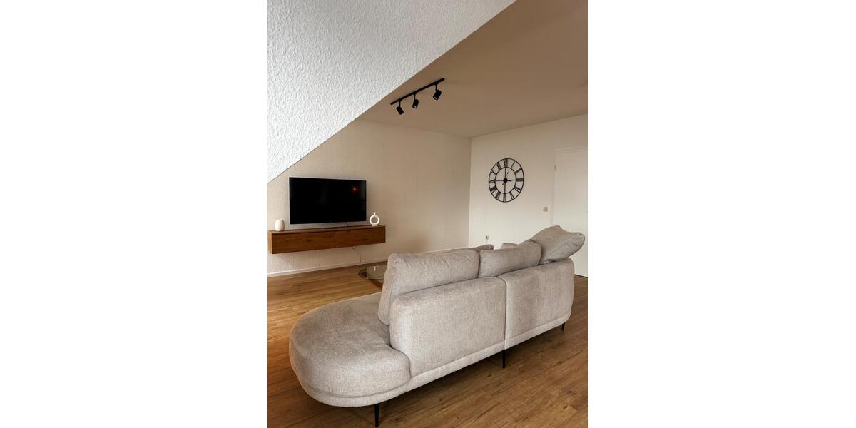 Etagenwohnung Aschaffenburg Damm - 2 Zimmer, 67 m&sup2;, 1.750&euro; | Angebot:25925038