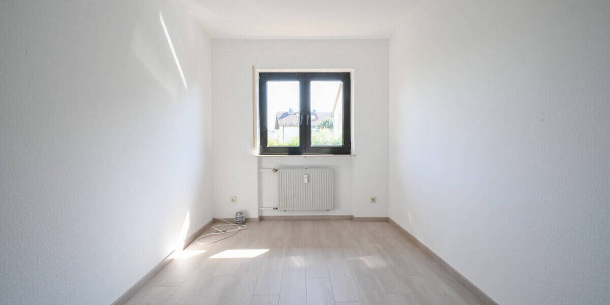 Etagenwohnung Großostheim - 4 Zimmer, 108 m&sup2;, 1.100&euro; | Angebot:26345554