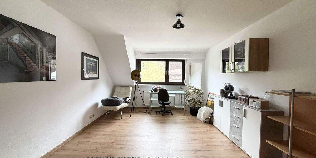 Etagenwohnung Mespelbrunn / Hessenthal Mespelbrunn - 4 Zimmer, 119 m&sup2;, 225.000&euro; | Angebot:25693818