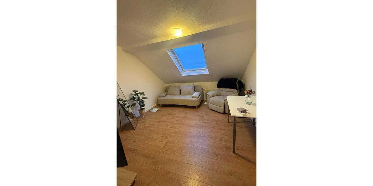Dachgeschoßwohnung Heusenstamm - 2 Zimmer, 40 m&sup2;, 710&euro; | Angebot:26221360