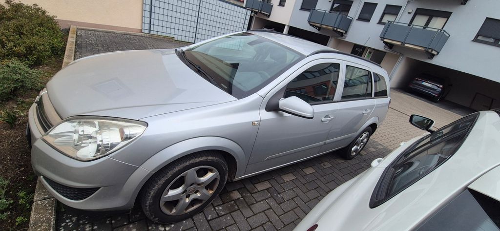 Opel Astra 165.486 km 2.599 &euro; Klingenberg 63911