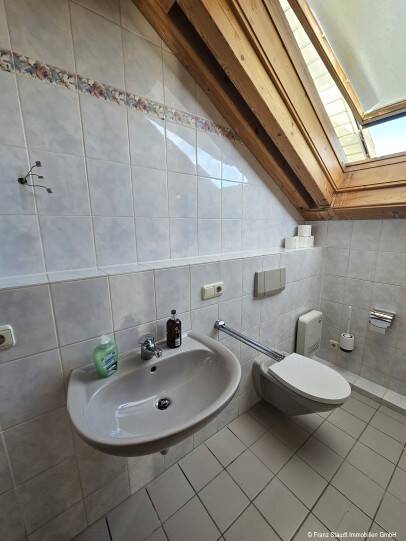 Etagenwohnung Aschaffenburg Schweinheim - 2 Zimmer, 59 m&sup2;, 225.000&euro; | Angebot:25770252