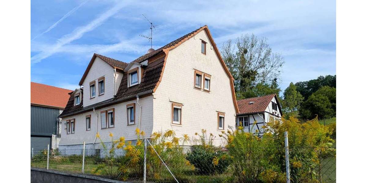 Einfamilienhaus Bad König - 8 Zimmer, 171 m&sup2;, 175.000&euro; | Angebot:27339864