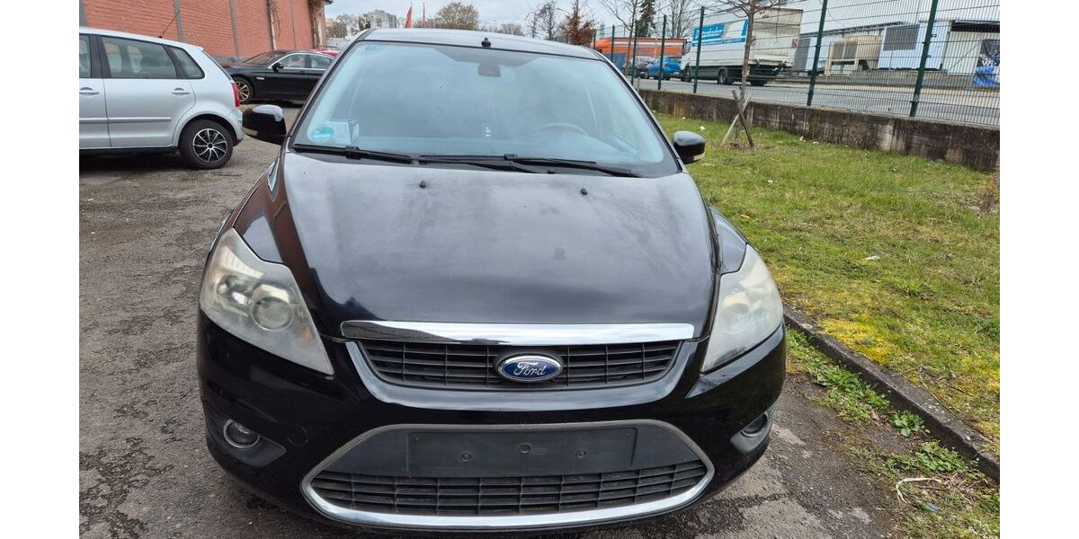 Ford Focus 165.123 km 2.950 &euro; Dietzenbach 63128