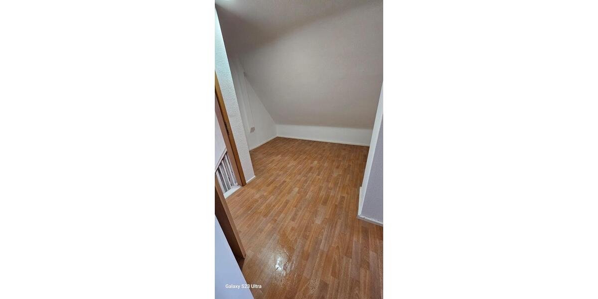 Dachgeschoßwohnung Elsenfeld - 2 Zimmer, 63 m&sup2;, 900&euro; | Angebot:25163861