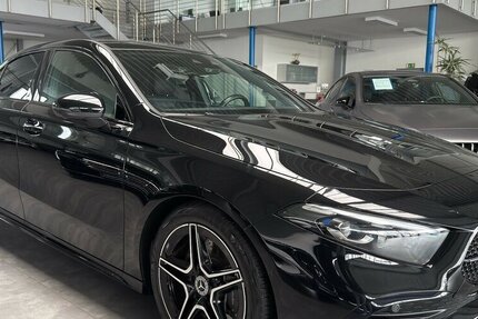 Mercedes-Benz A 200 d LIMOUSINE AMG PREMIUM-DISTR.-PANO-NIGHT! 15.679 km 36.859 &euro; Groß-Umstadt 64823