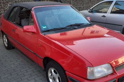 Opel Kadett 128.819 km 1.700 &euro; Sommerkahl 63825