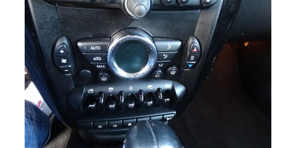 Mini Cooper SD Countryman All4 Cooper SD All4 Automatik 154.582 km 7.990 &euro; Rodgau 63110