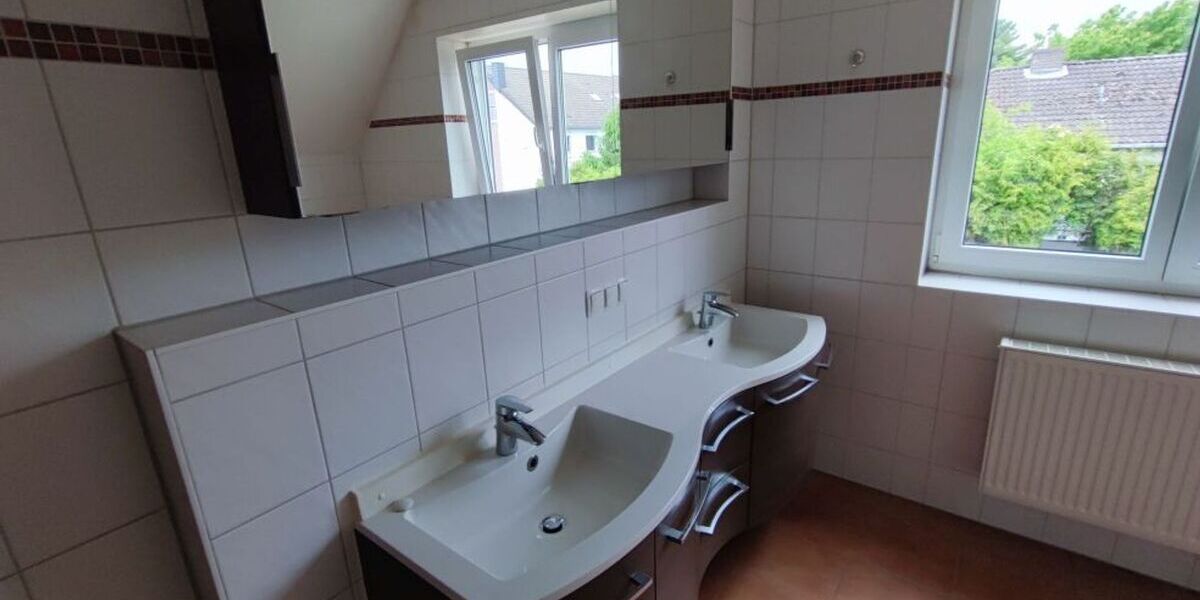 Gepflegtes Einfamilienhaus mit Garage und schönem Grundstück in Groß-Zimmern (Courtage-frei) - Einfamilienhaus Groß-Zimmern Zimmern | Angebot:26666299
