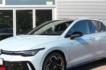 VW Golf 9.900 km 42.750 &euro; Laudenbach 63925