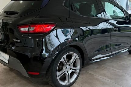 Renault Clio 99.000 km 9.270 &euro; Aschaffenburg 63741