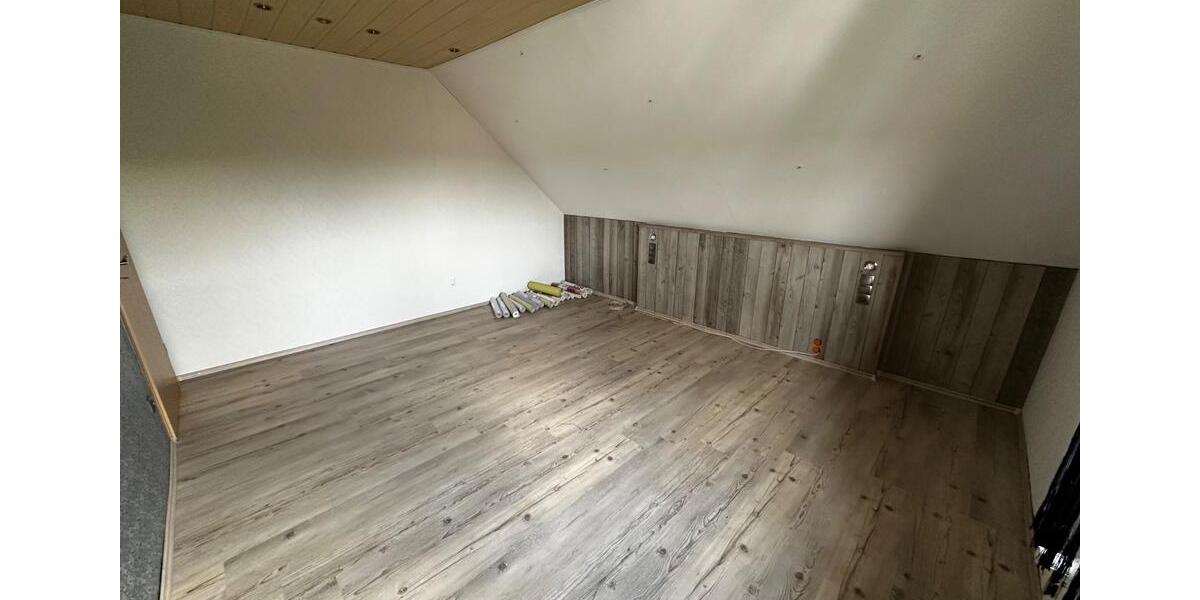 Dachgeschoßwohnung Lützelbach - 3 Zimmer, 85 m&sup2;, 800&euro; | Angebot:26677559