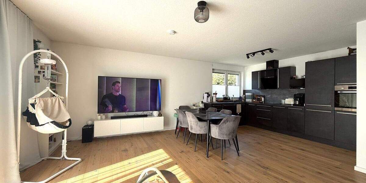 Etagenwohnung Gelnhausen - 2 Zimmer, 80 m&sup2;, 1.000&euro; | Angebot:25685347