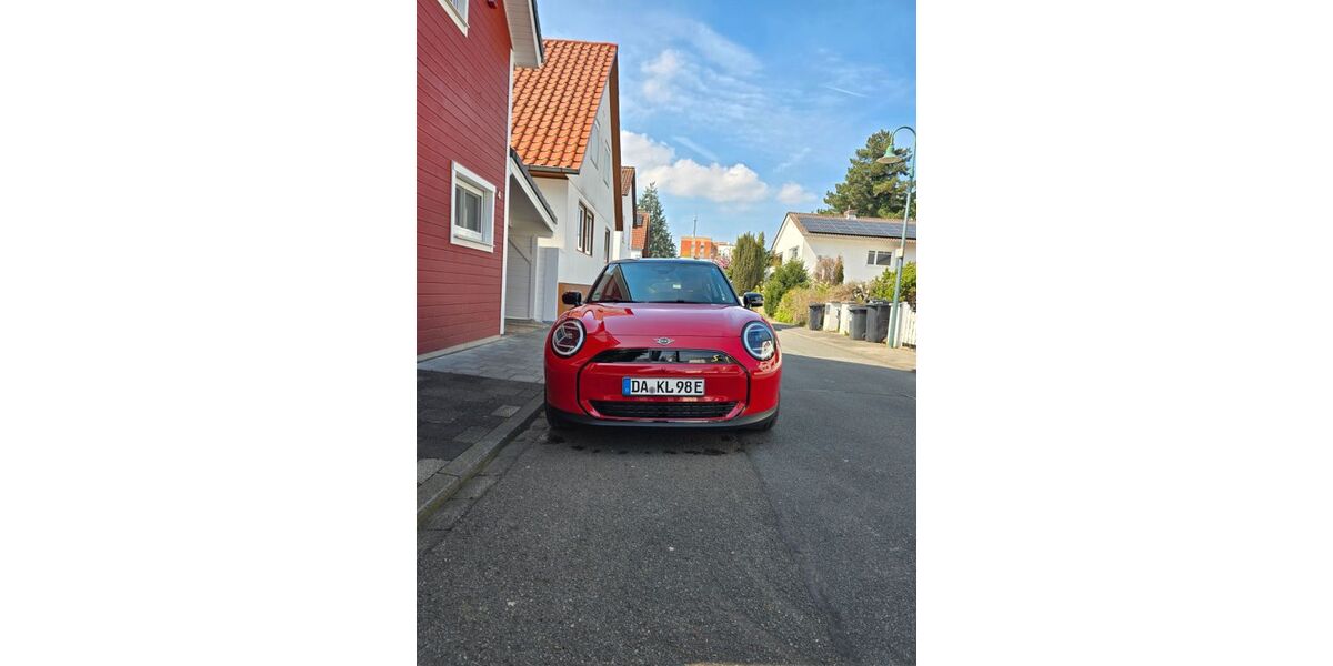 Mini Cooper SE 25.000 km 30.300 &euro; Gross-Zimmern 64846