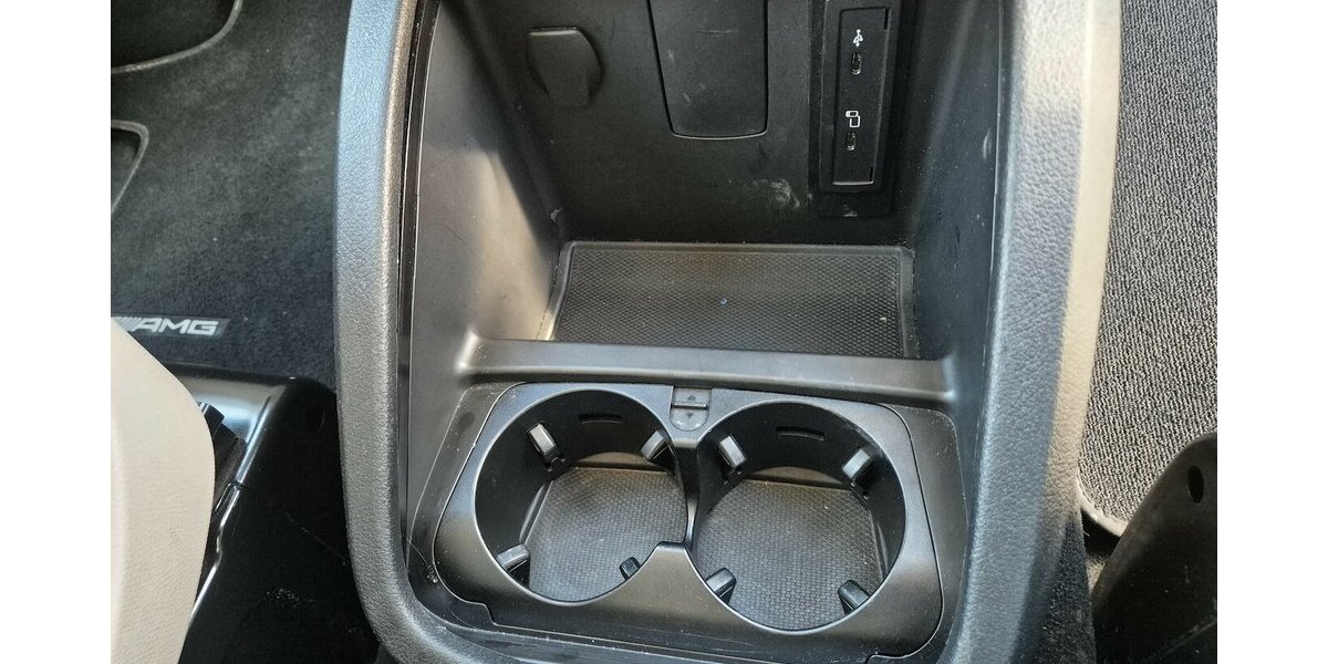 Mercedes-Benz V 300 d AVANTGARDE EDITION lang AMG Line Distronic 29.700 km 57.900 &euro; Rodgau 63110