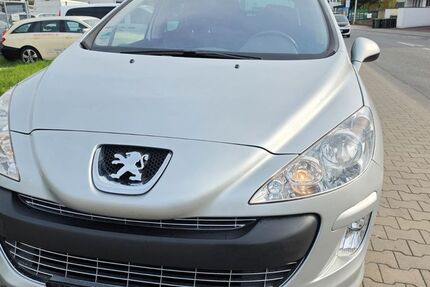 Peugeot 308 133.000 km 4.200 &euro; Dietzenbach 63128
