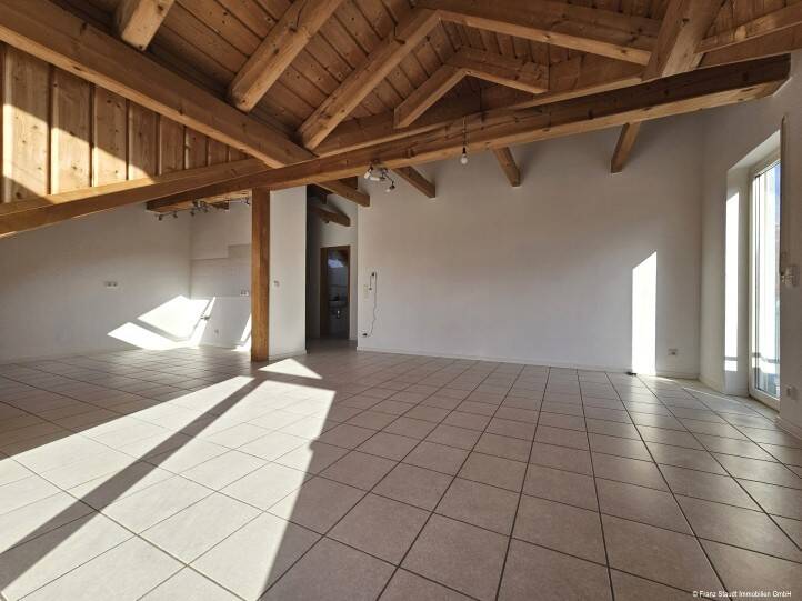 Etagenwohnung Aschaffenburg Schweinheim - 2 Zimmer, 59 m&sup2;, 225.000&euro; | Angebot:25770252