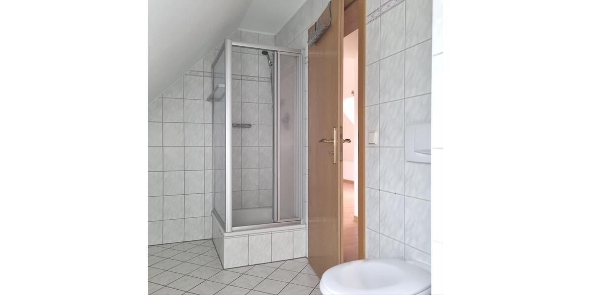 Dachgeschoßwohnung Kleinostheim - 5.5 Zimmer, 240 m&sup2;, 1.700&euro; | Angebot:26660338