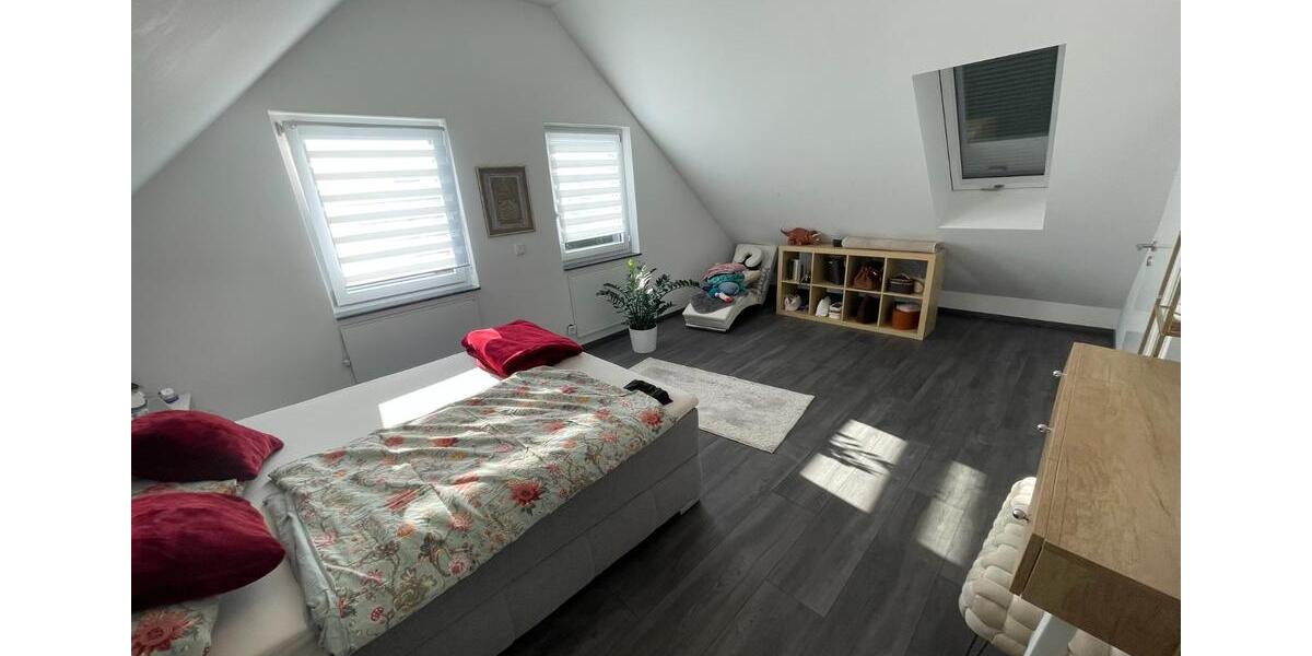 Doppelhaushälfte Hanau Lamboy - 6 Zimmer, 160 m&sup2;, 2.200&euro; | Angebot:25750507