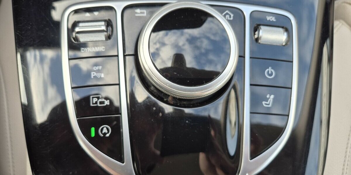 Mercedes-Benz E 200 T Standheizung 360°-Kamera LED,Nav 238.350 km 13.990 &euro; Rodgau 63110