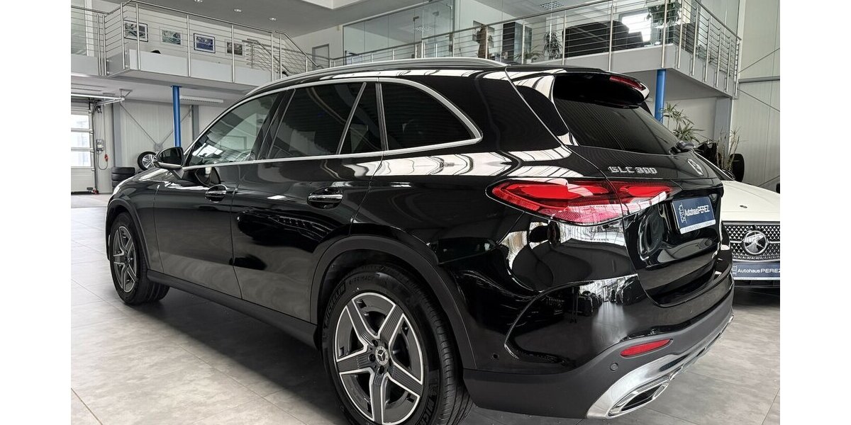 Mercedes-Benz GLC 300 4M AMG PREMIUM STANDHEIZUNG - DISTRONIC! 23.425 km 59.699 &euro; Groß-Umstadt 64823