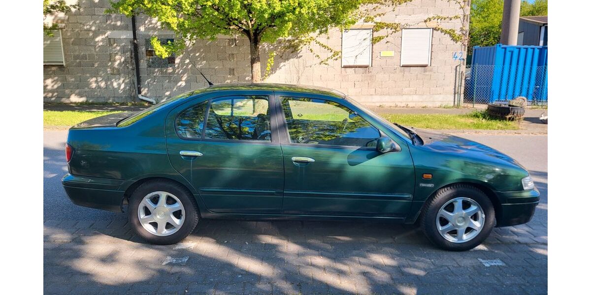 Nissan Primera 220.000 km 1.400 &euro; Sailauf 63877