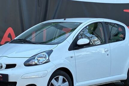 Toyota Aygo (X) 68.000 km 4.900 &euro; Mühlheim am main 63165