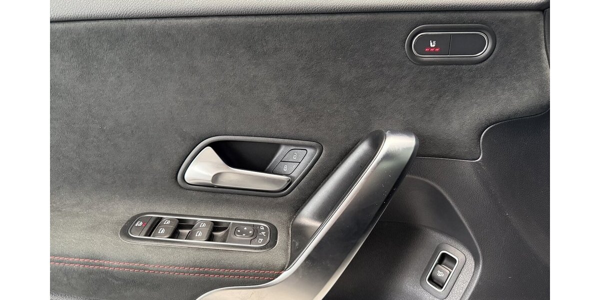 Mercedes-Benz A 250 4M Limousine AMG DISTRON.-AHK-PANO-KEYLESS 9.745 km 38.499 &euro; Groß-Umstadt 64823