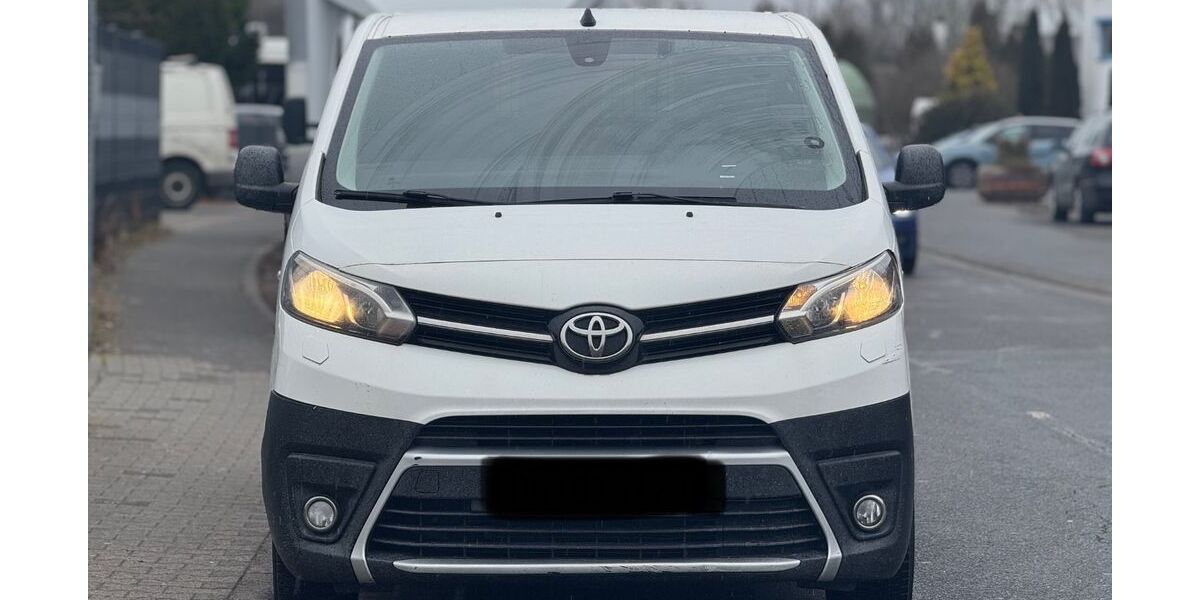 Toyota Proace (Verso) 213.000 km 9.450 &euro; Dieburg 64807