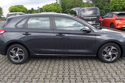 Hyundai i30 100.000 km 15.400 &euro; Erlenbach a. Main 63906