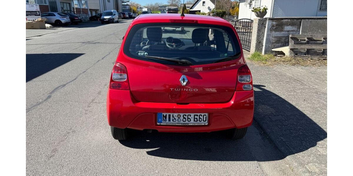 Renault Twingo 108.000 km 2.100 &euro; Gros-Zimmern 64846