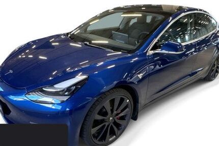 Tesla Model 3 55.871 km 26.300 &euro; Hanau 63457