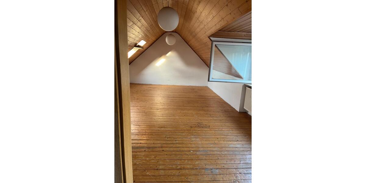 Dachgeschoßwohnung Karlstein am Main - 3 Zimmer, 120 m&sup2;, 850&euro; | Angebot:26291891