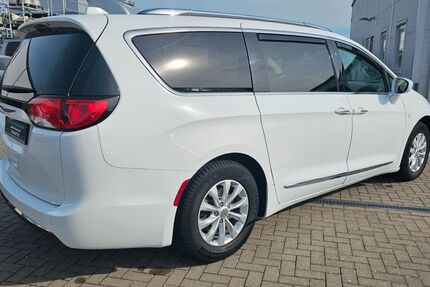 Chrysler Pacifica 152.041 km 16.900 &euro; Erlensee 63526