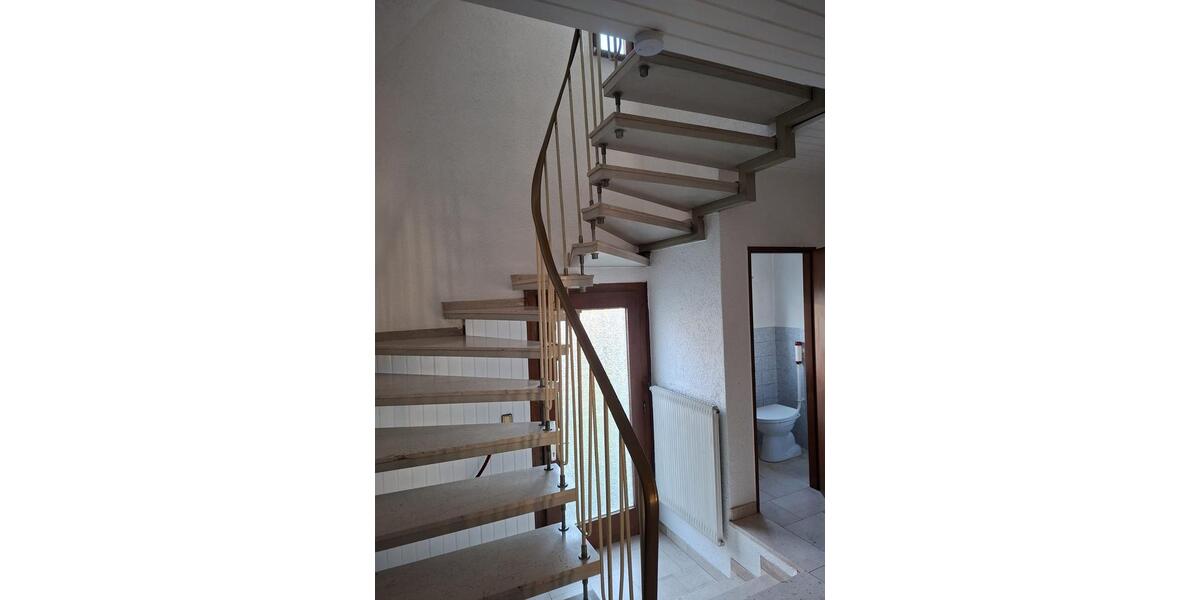 Reihenhaus Aschaffenburg Damm - 6 Zimmer, 153 m&sup2;, 395.000&euro; | Angebot:27165789