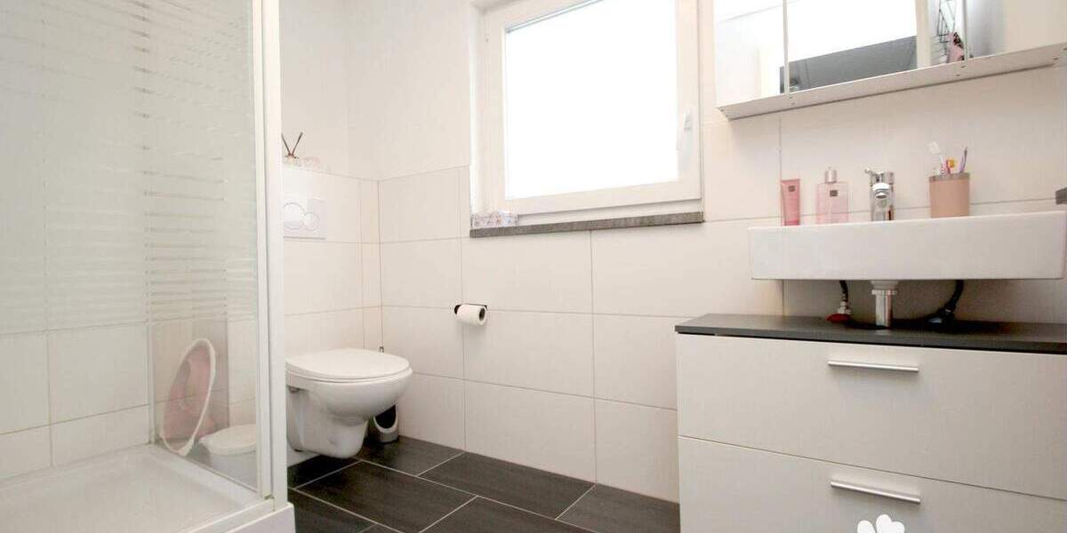 Mehrfamilienhaus, Wohnhaus Laufach - 8 Zimmer, 196 m&sup2;, 499.000&euro; | Angebot:25693753