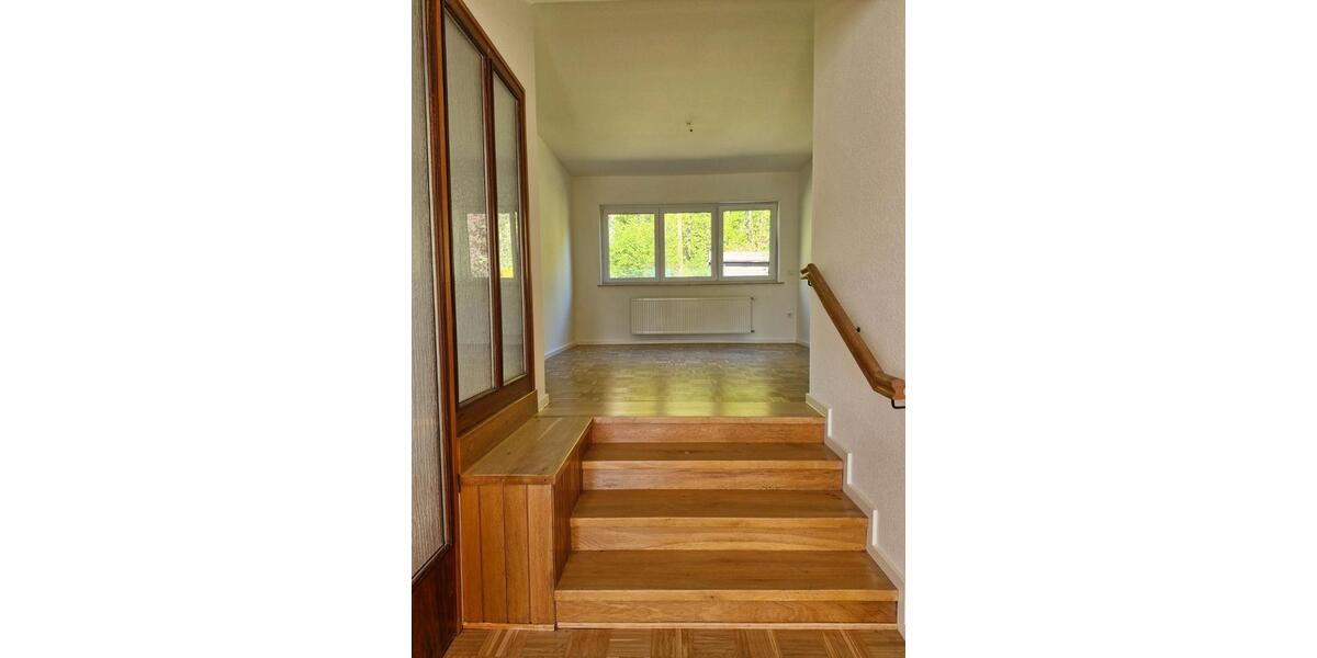 Dachgeschoßwohnung Erlenbach am Main - 3.5 Zimmer, 90 m&sup2;, 1.200&euro; | Angebot:26322552