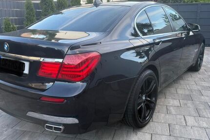 BMW 730 203.000 km 13.500 &euro; Rodenbach 63517