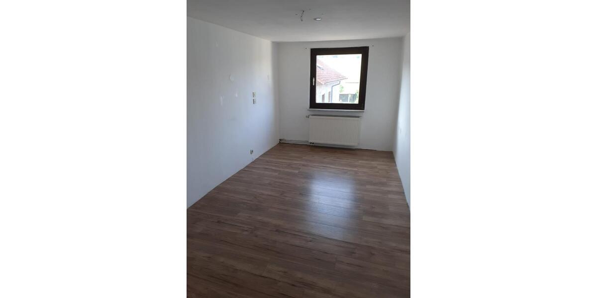 Einfamilienhaus Bad König - 5 Zimmer, 90 m&sup2;, 130.000&euro; | Angebot:22118694
