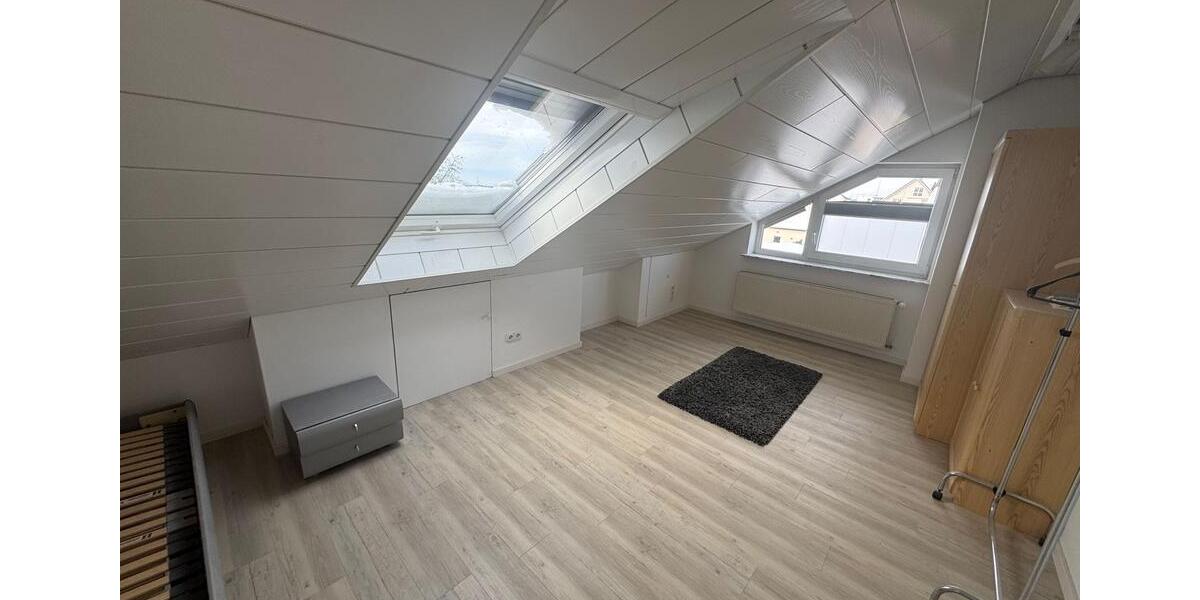 Dachgeschoßwohnung Hanau Groß-Steinheim - 3 Zimmer, 70 m&sup2;, 950&euro; | Angebot:25956833