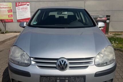 VW Golf 225.000 km 2.550 &euro; Hanau 63450