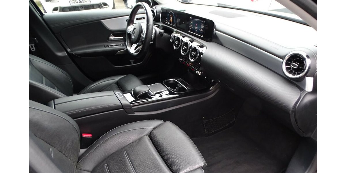 Mercedes-Benz A 200 AMG Line, Standheizung, Leder, Rückfahrkamer 145.252 km 17.990 &euro; Rodgau 63110