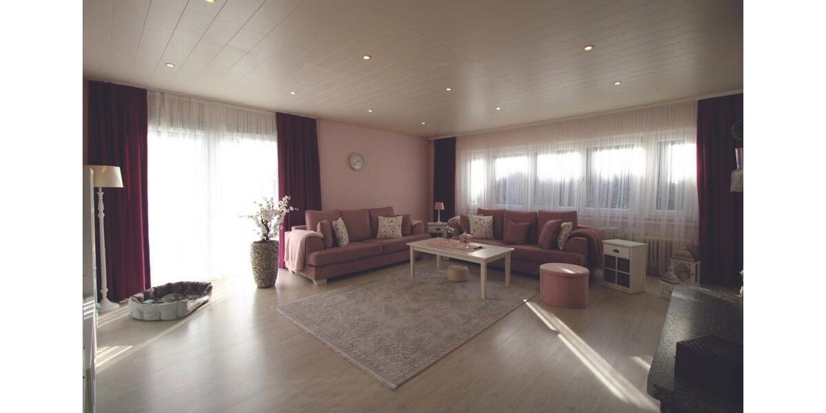 Einfamilienhaus Freigericht - 4 Zimmer, 235 m&sup2;, 2.000&euro; | Angebot:25365735