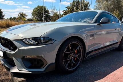 Ford Mustang 27.500 km 49.450 &euro; Mühlheim am Main 63165