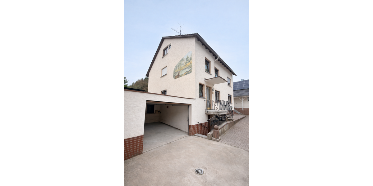 Einfamilienhaus Flörsbachtal - 9 Zimmer, 249 m&sup2;, 239.000&euro; | Angebot:26272999