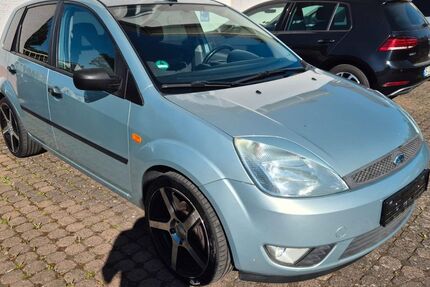 Ford Fiesta 193.725 km 749 &euro; Hainburg 63512